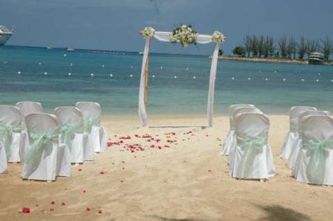 CENTERPIECES FOR BEACH WEDDINGS